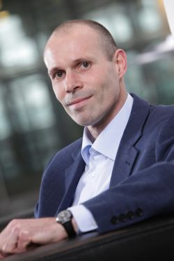 Dr. Bernhard Frings Dr. Bernhard Frings