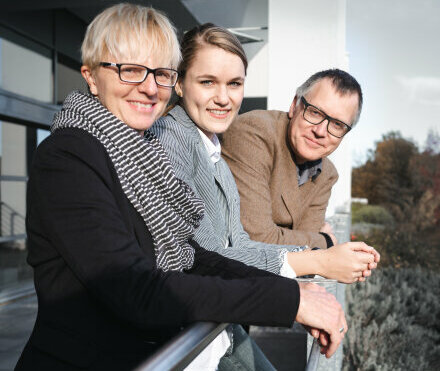 v.l.: Stefanie Nüsken (Sekretariat), Hanna Wahlers (SHK), Prof. Dr. Matthias Sellmann