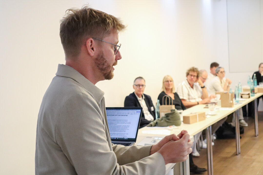 Prof. Erik Flügge hielt einen Vortrag zum Thema 